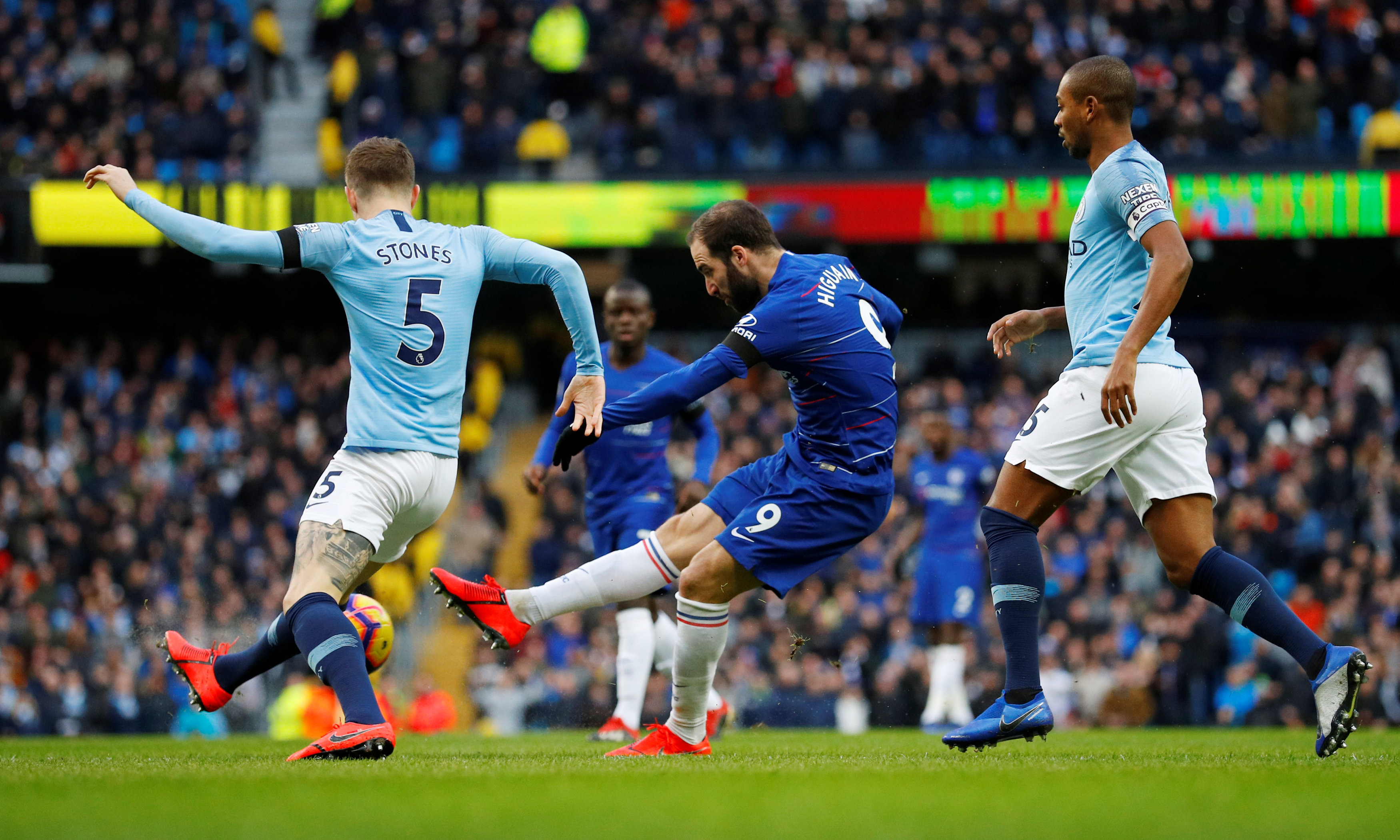 欧冠战报：巴斯克尼亚主场88-78力克米兰，豪取六连胜！（欧冠速递：巴斯克尼亚坐镇主场88-78击退米兰，喜迎六连胜）