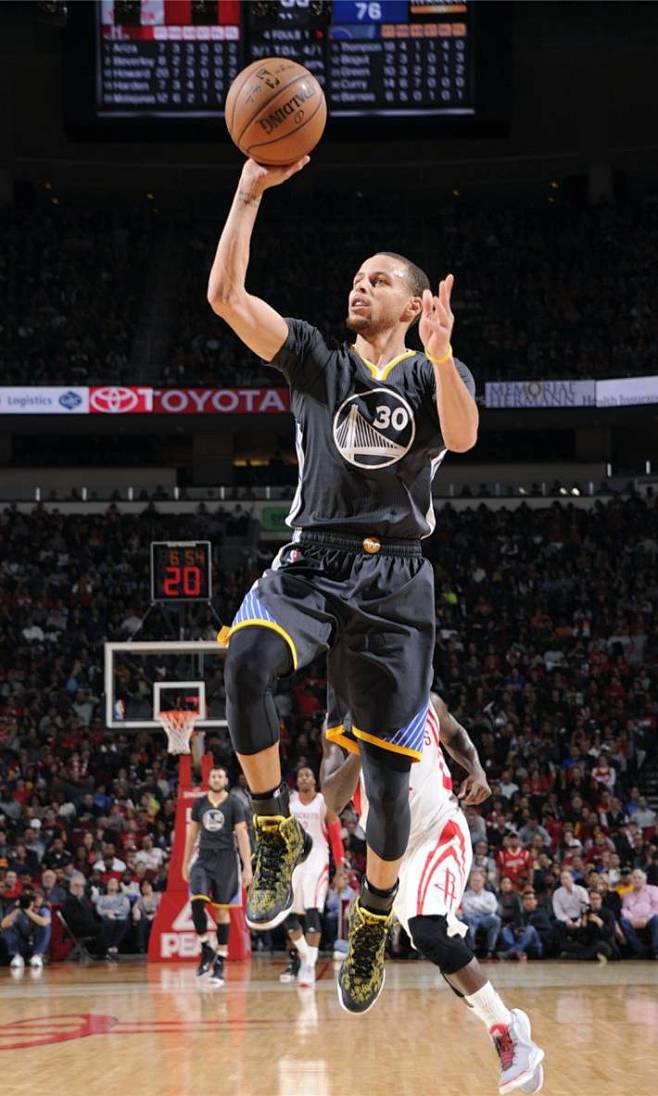 Shams：小瓦格纳左脚踝严重扭伤，左腿没有结构性损伤（Shams：小瓦格纳左踝重度扭伤，左腿无结构性伤害）