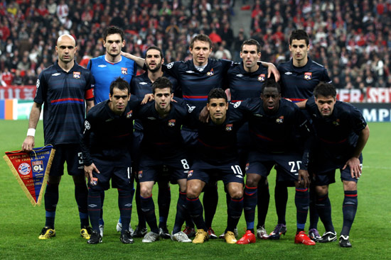 NBA常规赛最佳阵容评选，目前哪些球星打得最好？（NBA常规赛最佳阵容盘点：谁打得最亮眼？）