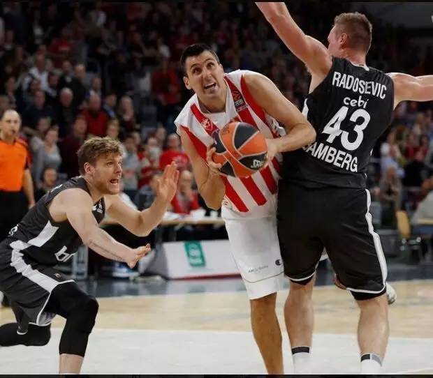 2025年终男足世界排名：西班牙继续领跑，国足位列第93位（2025年末男足世界排名出炉：西班牙稳居榜首，国足第93位）