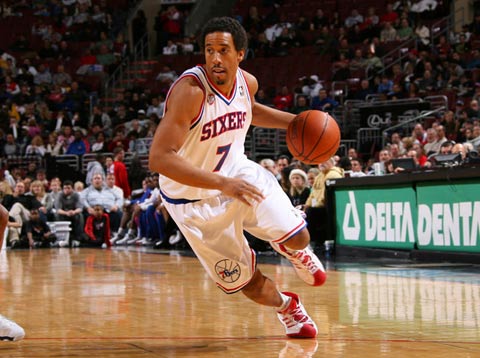 FM：拉齐奥、黄潜、里昂和里尔关注梅斯边翼齐泰什维利（FM：拉齐奥、比利亚雷亚尔、里昂与里尔有意引进梅斯边翼齐泰什维利）