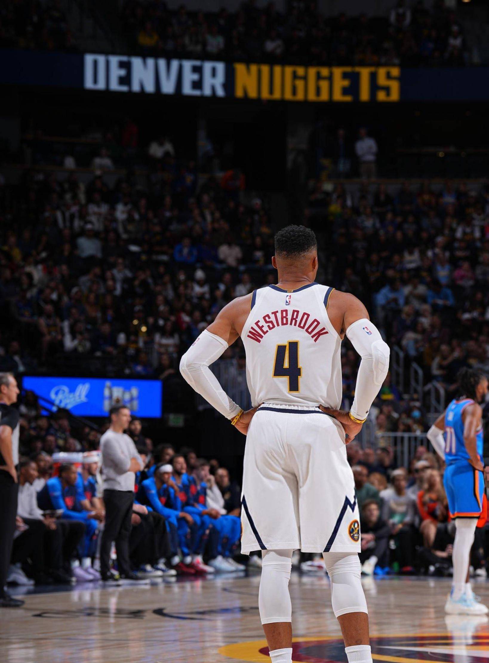 探寻篮球巅峰对决的传承与挑战（透视篮球巅峰较量的传承与挑战）