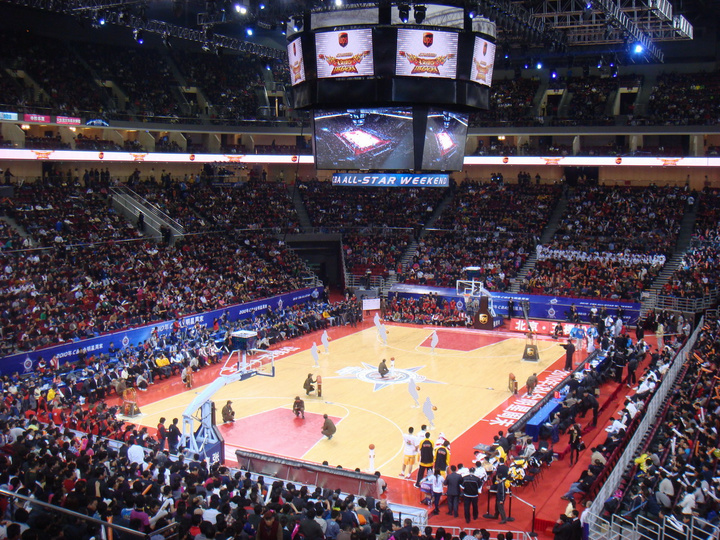 每体记者：弗里克计划让球员训练至周三，之后给他们放三天假（每体：弗里克将训练安排至周三，随后给球员放三天假）