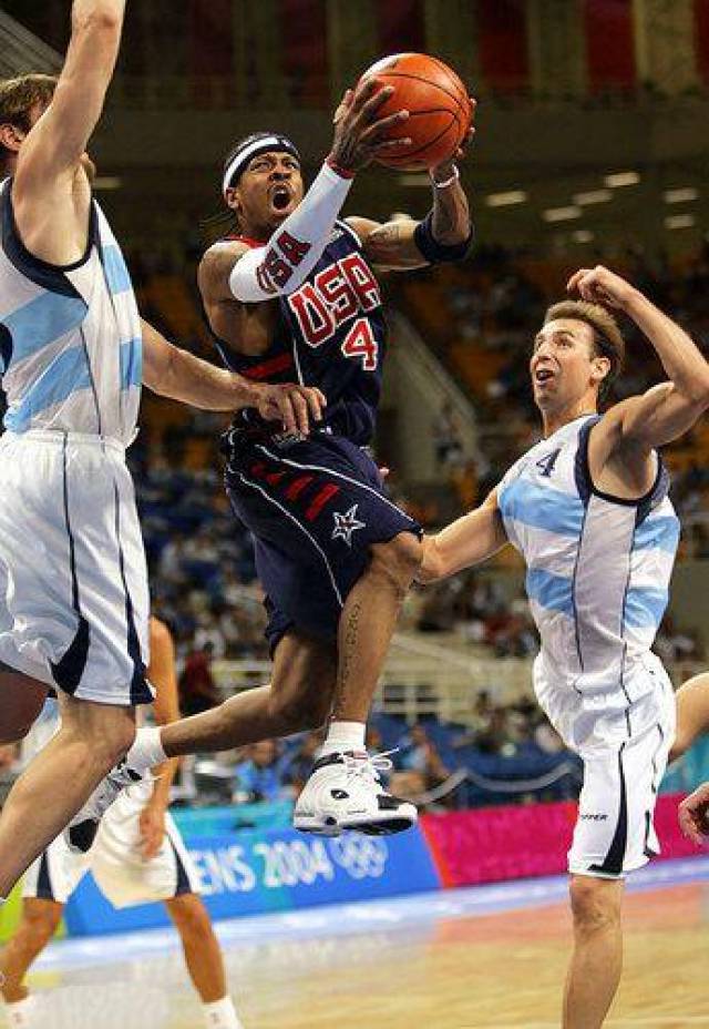 阿德巴约在最近的比赛中表现不尽如人意，无论是进攻端还是防守端都暴露出了一些问题。（阿德巴约近几场状态不佳，攻防两端问题凸显）