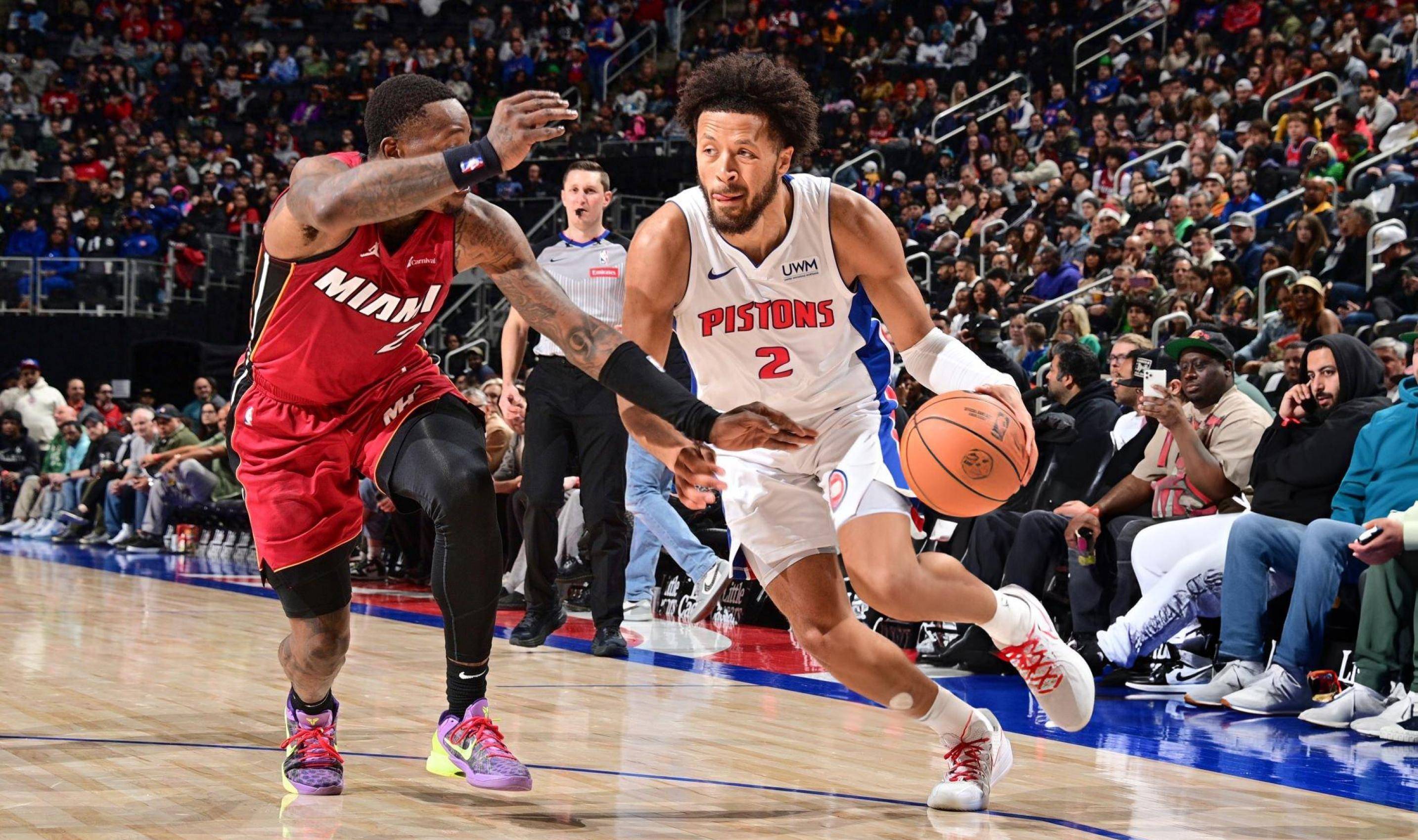 威尔逊4次观察后助攻希门尼斯破门（威尔逊四度观察后送出妙传，希门尼斯破门）