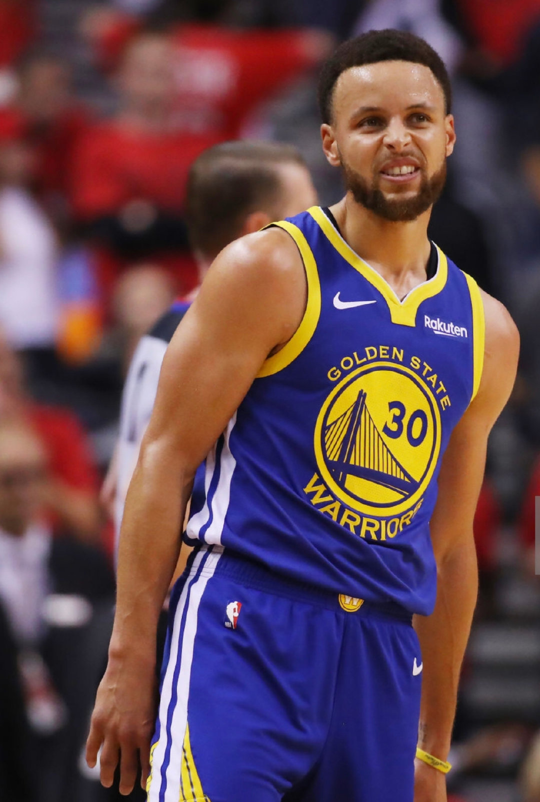 足球欧冠历史纪录被打破，网友：见证传奇（欧冠历史纪录改写，网友直呼：见证传奇时刻）