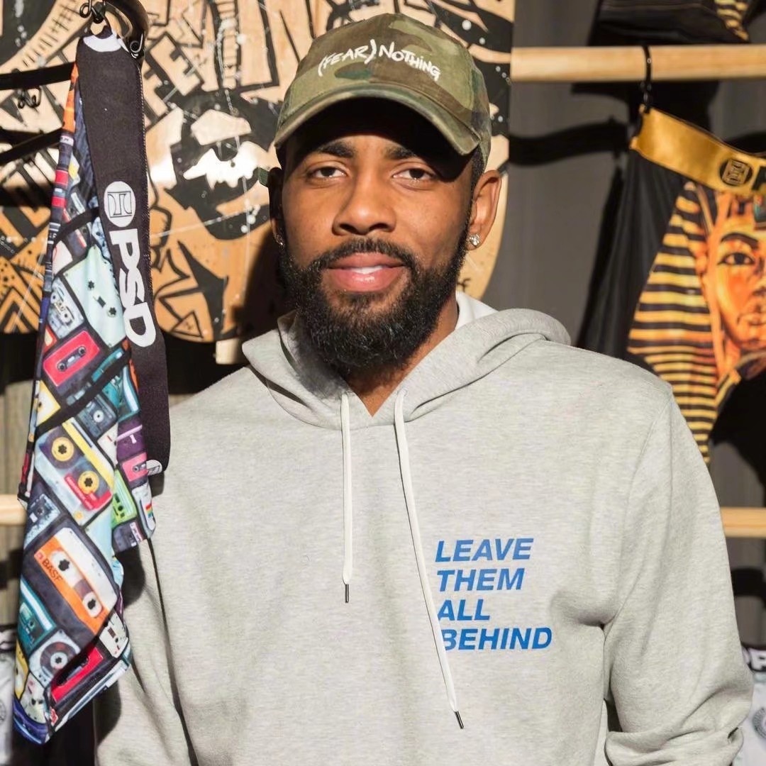 齐达内上海弄堂和樊振东打乒乓球 莫德里奇马塞洛皇马功勋球员点赞（齐达内在上海弄堂与樊振东打乒乓，莫德里奇、马塞洛等皇马功勋点赞）