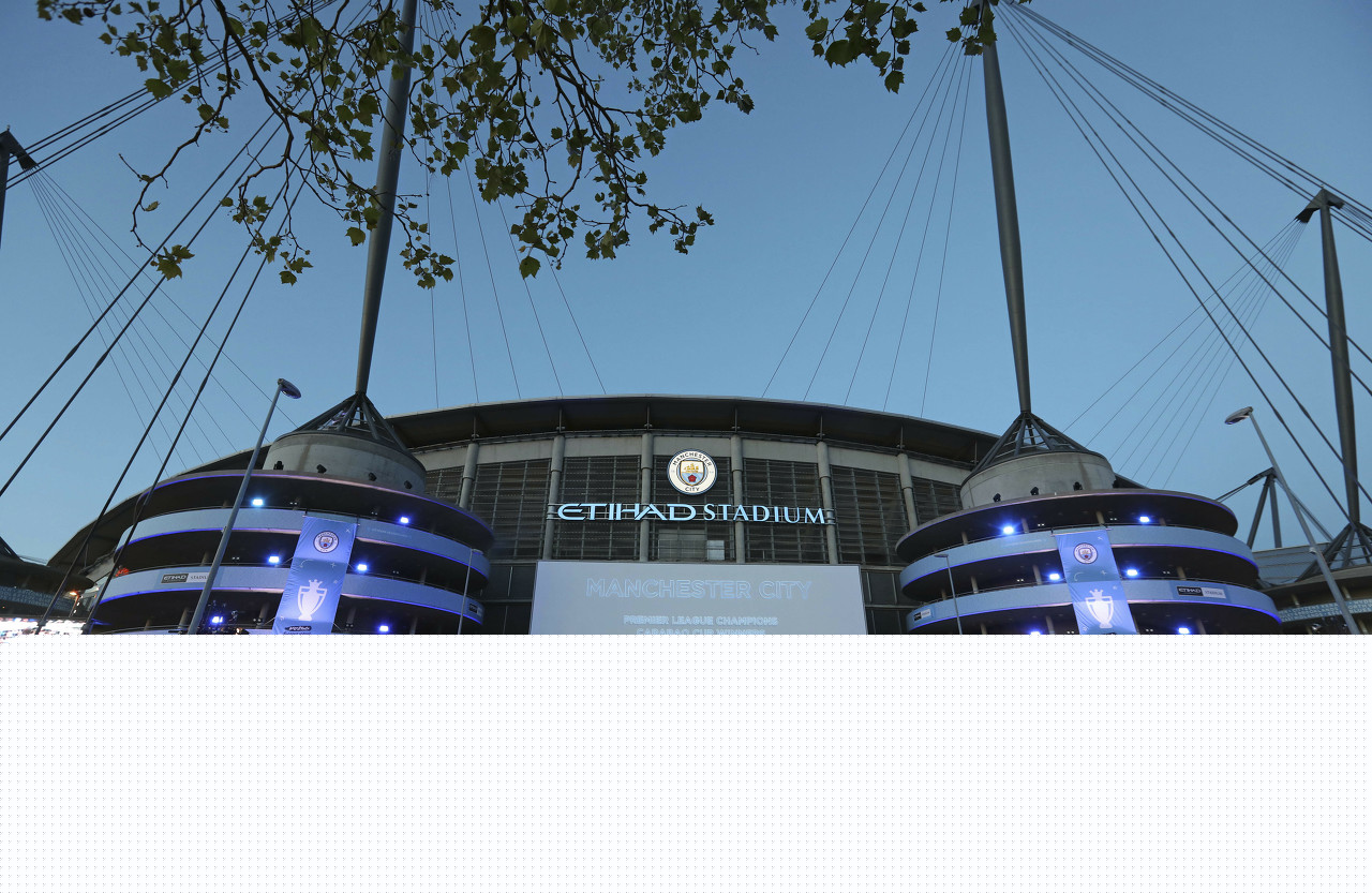 复出状态不错！库里首节6中4拿到10分（库里复出手感火热：首节6投4中拿下10分）