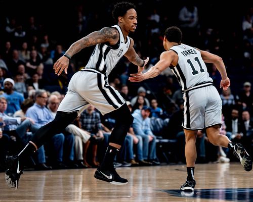 荷甲半场：蒂尔破门，布雷达0-1埃因霍温（荷甲半场战报：蒂尔建功，埃因霍温1-0领先布雷达）