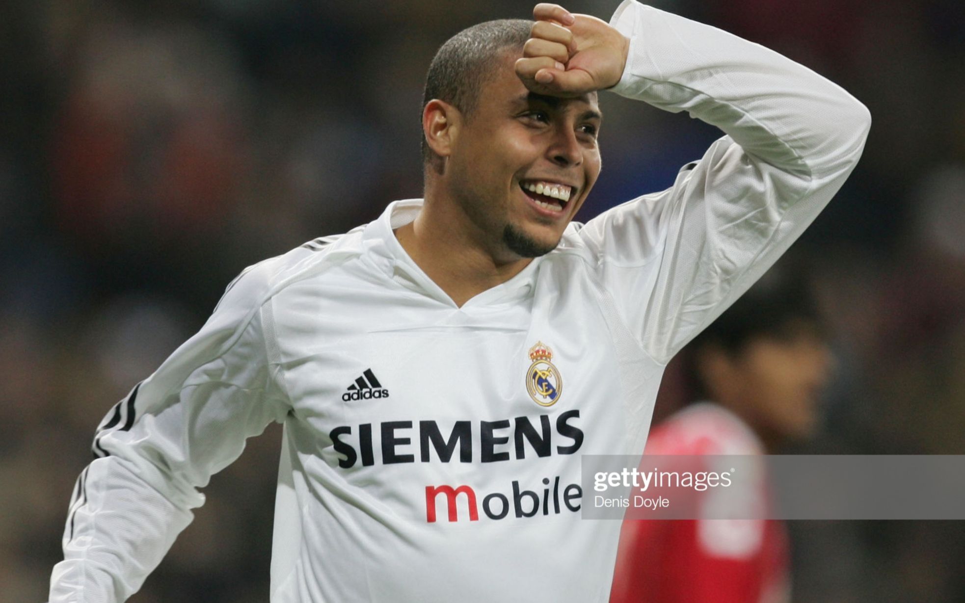 天空：维萨未随布伦特福德前往客场参加比赛，他仍渴望离队（天空：维萨缺席布伦特福德客场之旅，仍有离队意愿）